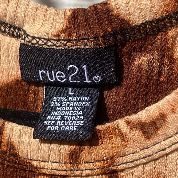 Women’s tank top // Rue 21 // Large // Hand dyed - Picture 5 of 5